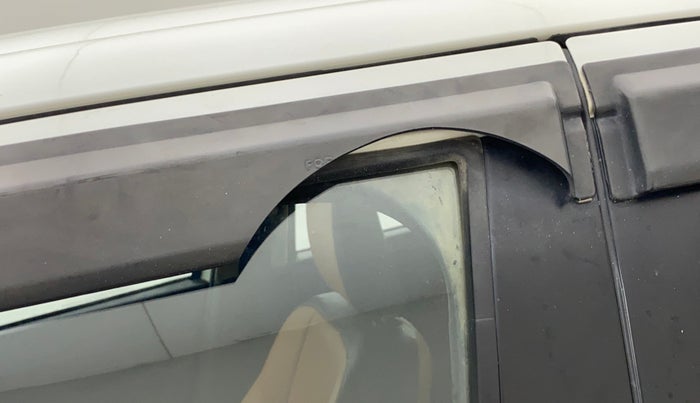 2018 Maruti Swift VXI, Petrol, Manual, 77,079 km, Front passenger door - Door visor damaged