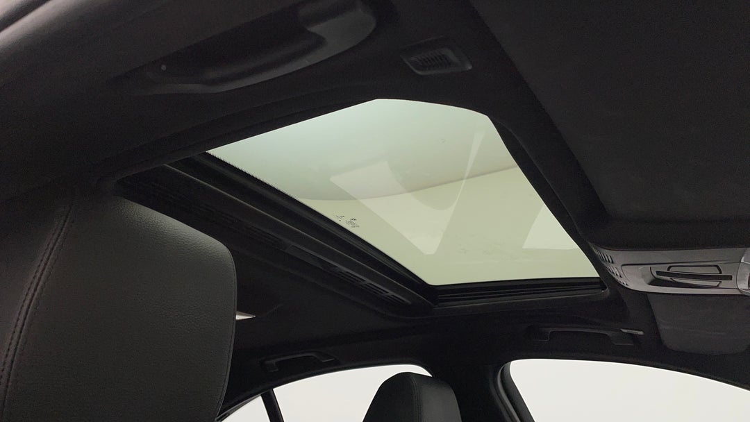 Interior Sunroof/Moonroof