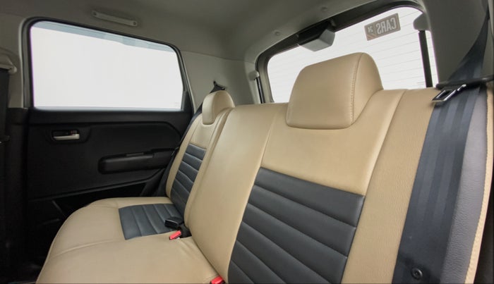 2019 Maruti New Wagon-R ZXI 1.2, Petrol, Manual, 92,829 km, Right Side Rear Door Cabin