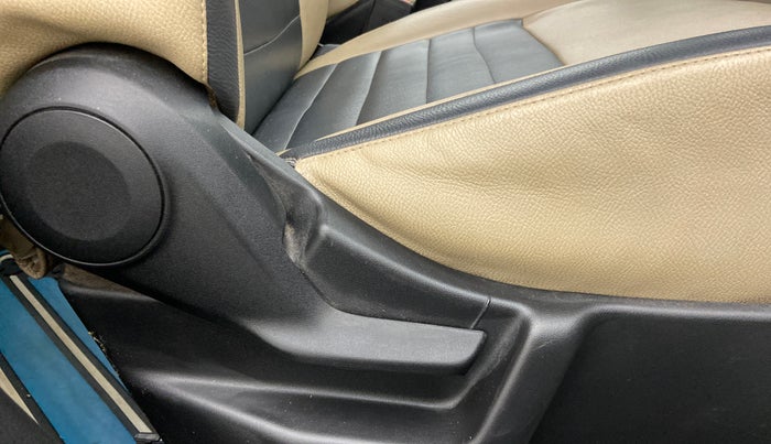2019 Maruti New Wagon-R ZXI 1.2, Petrol, Manual, 92,829 km, Driver Side Adjustment Panel