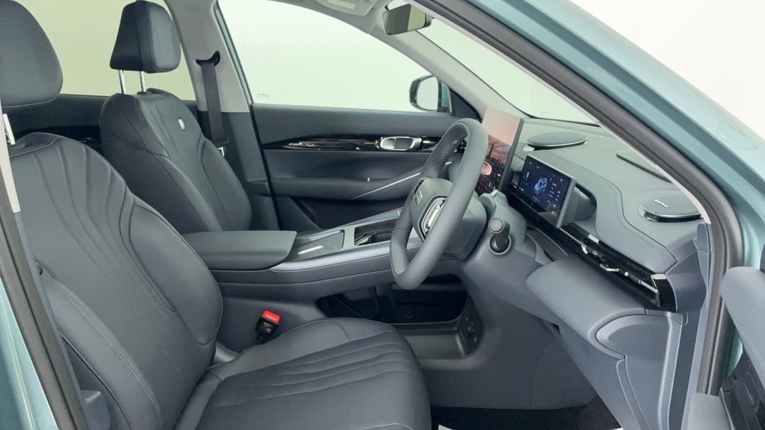 2026 Geely Ex5 Inspire, Automatic, 939 km, Right Side Front Door Cabin View