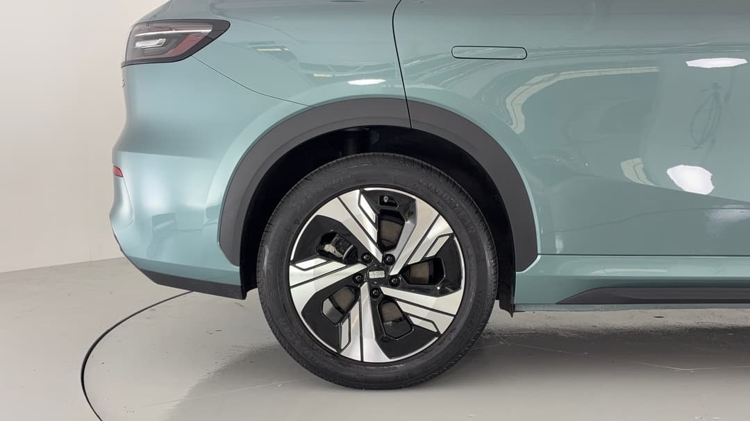 2026 Geely Ex5 Inspire, Automatic, 939 km, Right Rear Wheel