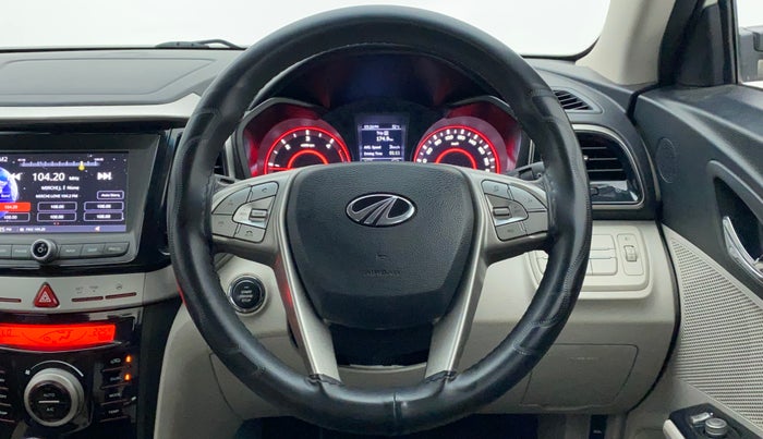 2020 Mahindra XUV300 W8 1.5 DIESEL, Diesel, Manual, 59,013 km, Steering Wheel Close Up