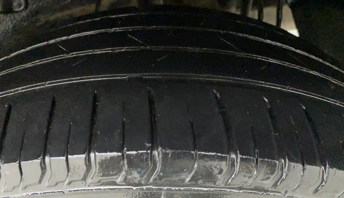 2020 Tata NEXON XM SUNROOF DIESEL, Diesel, Manual, 36,490 km, Left Rear Tyre Tread
