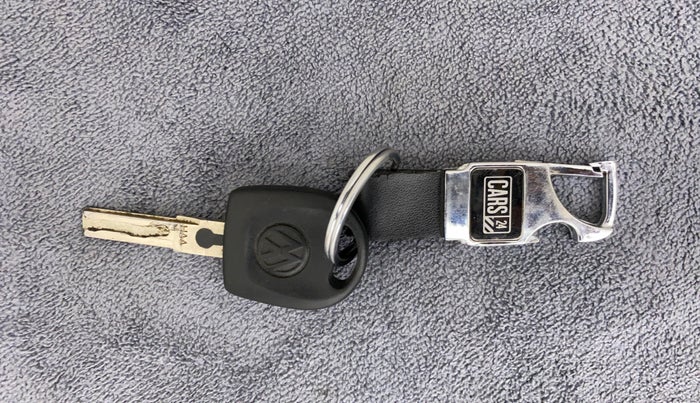 2017 Volkswagen Ameo TRENDLINE 1.2L, Petrol, Manual, 53,066 km, Key Close Up