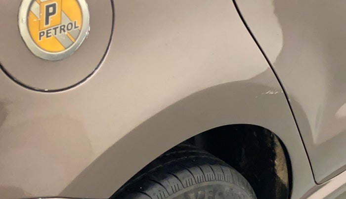 2017 Volkswagen Ameo TRENDLINE 1.2L, Petrol, Manual, 53,066 km, Right quarter panel - Minor scratches