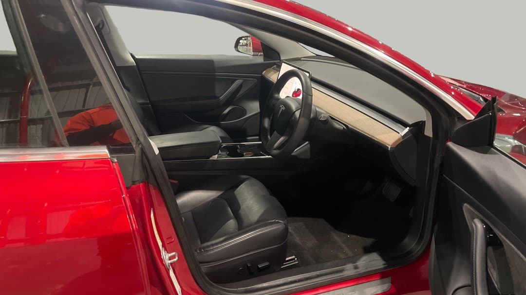 2020 Tesla Model 3 Standard Range RWD, Automatic, 58057 km, Right Side Front Door Cabin View