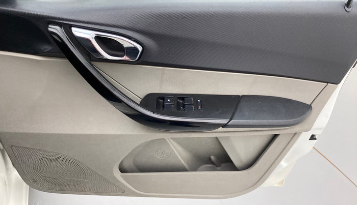 2018 Tata Tiago XZ 1.2 REVOTRON, Petrol, Manual, 19,226 km, Driver Side Door Panels Control