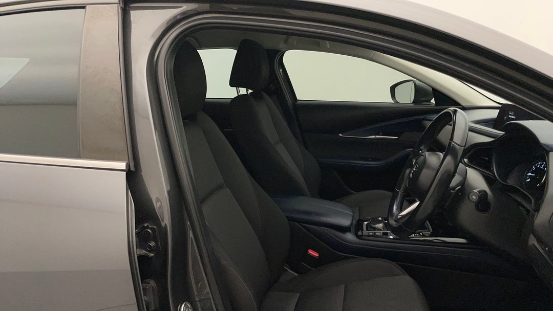 2021 Mazda CX-30 G20 Evolve (FWD), Automatic, 111561 km, Right Side Front Door Cabin View