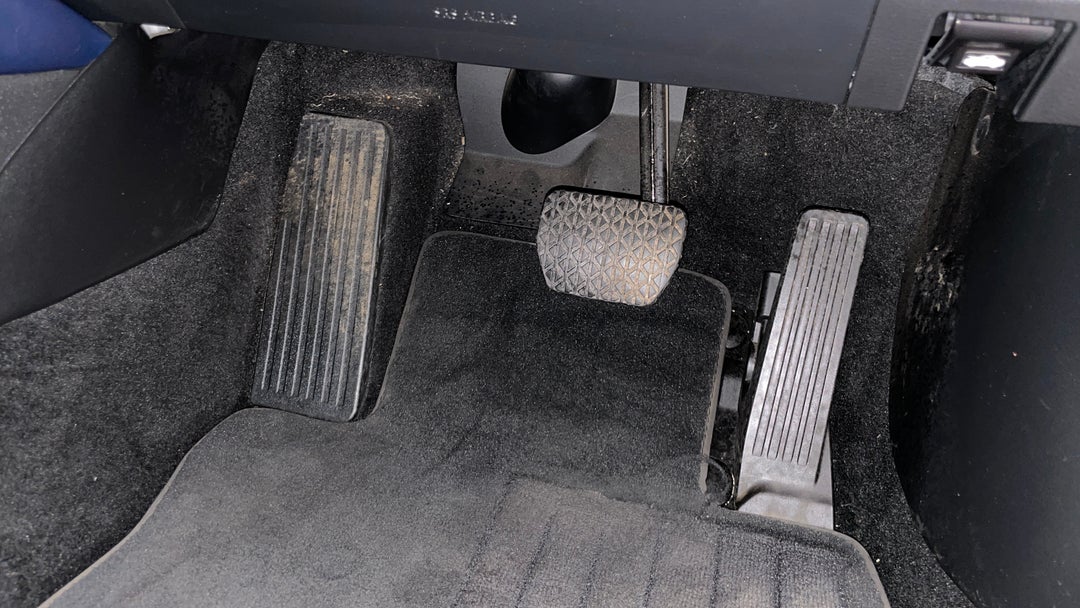 2021 Mazda CX-30 G20 Evolve (FWD), Automatic, 111561 km, Pedals and Footmat