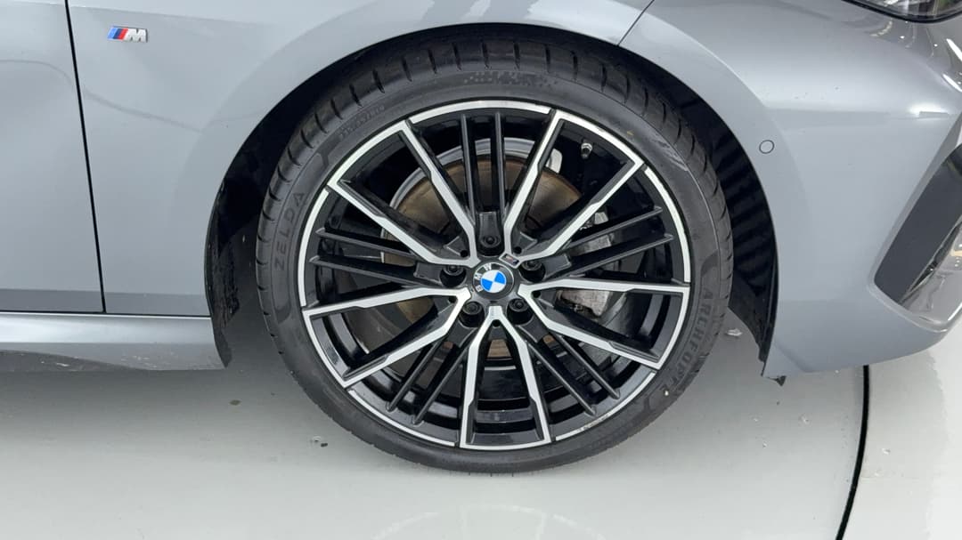 2022 BMW 2 18i M Sport Gran Coupe, Automatic, 52867 km, Right Front Wheel