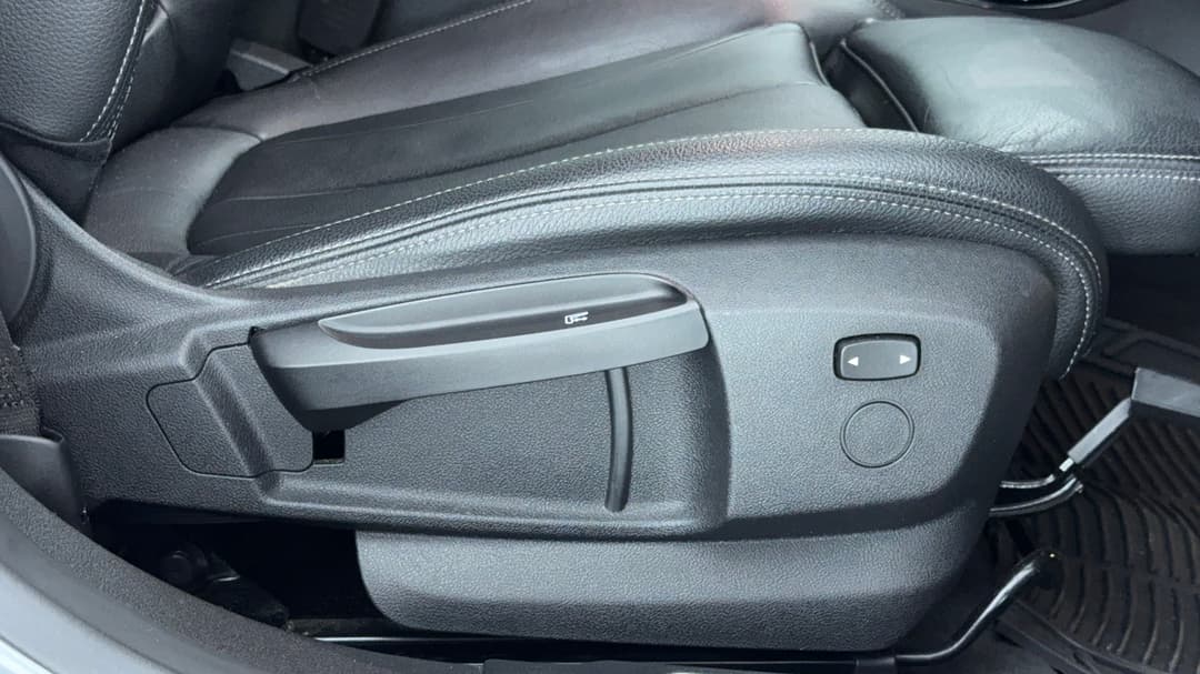 2022 BMW 2 18i M Sport Gran Coupe, Automatic, 52867 km, Drivers Side Adjustment Panel