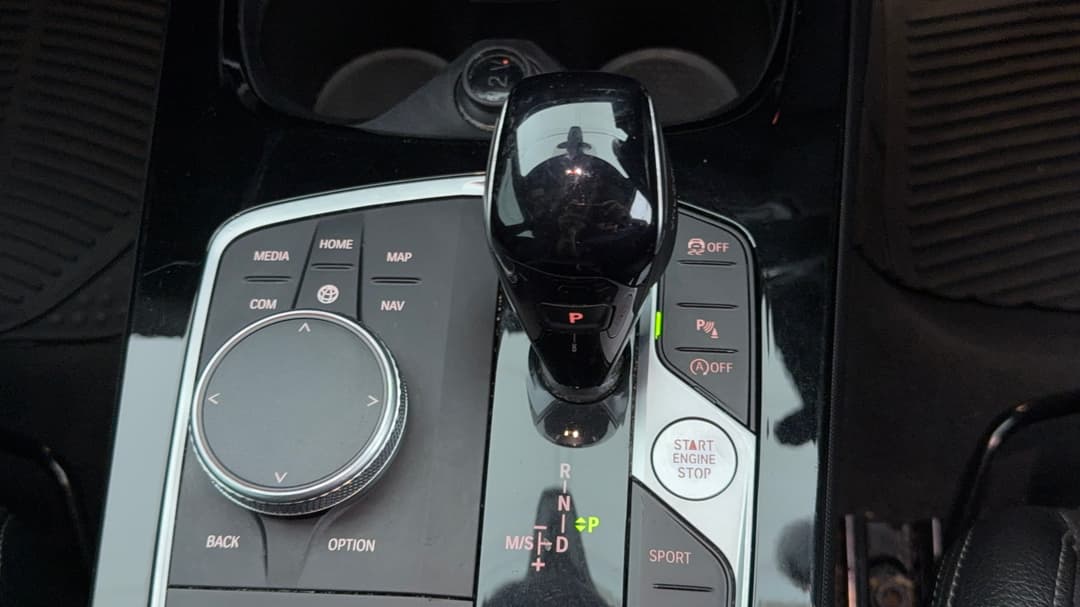 2022 BMW 2 18i M Sport Gran Coupe, Automatic, 52867 km, Gear Lever 