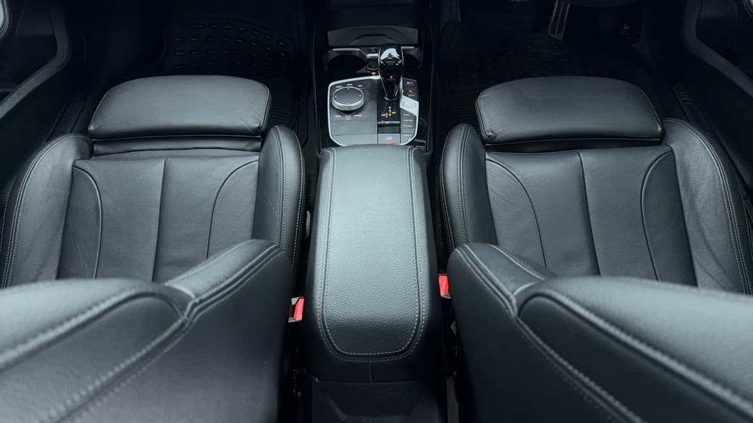 2022 BMW 2 18i M Sport Gran Coupe, Automatic, 52867 km, Center Console