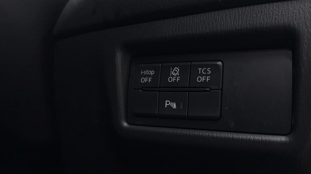2018 Mazda CX-5 Touring (4x4) (5yr), Automatic, 55871 km, Utility Switches/Buttons