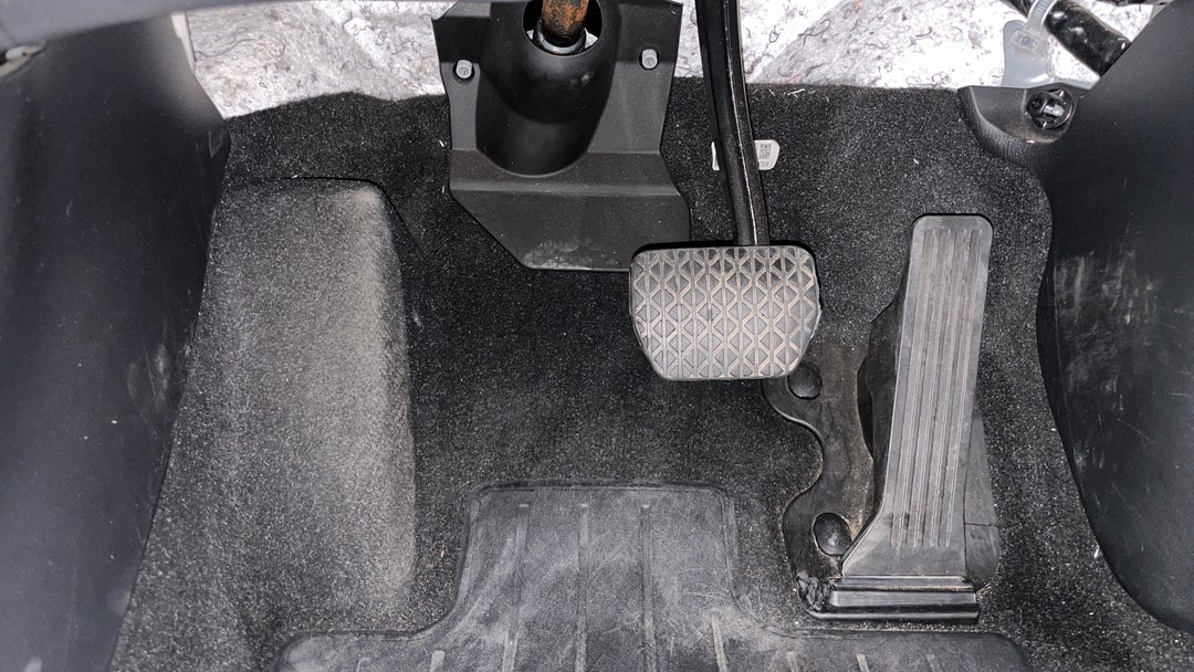 2023 Mazda CX-5 G25 Maxx Sport (FWD), Automatic, 51676 km, Pedals and Footmat