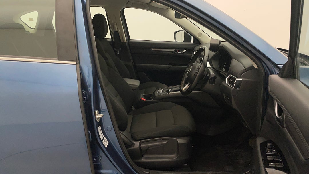 2023 Mazda CX-5 G25 Maxx Sport (FWD), Automatic, 51676 km, Right Side Front Door Cabin View