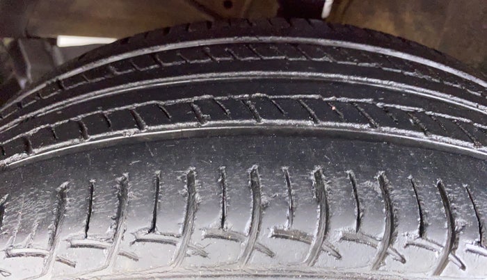 2016 Maruti Baleno DELTA 1.2 K12, Petrol, Manual, 40,743 km, Left Front Tyre Tread