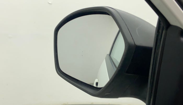 2021 Tata NEXON XZ 1.2, Petrol, Manual, 17,852 km, Left rear-view mirror - Folding motor not working