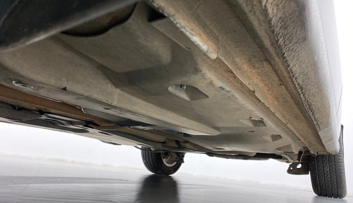 2015 Volkswagen Vento HIGHLINE DIESEL, Diesel, Manual, 85,009 km, Right Side Underbody
