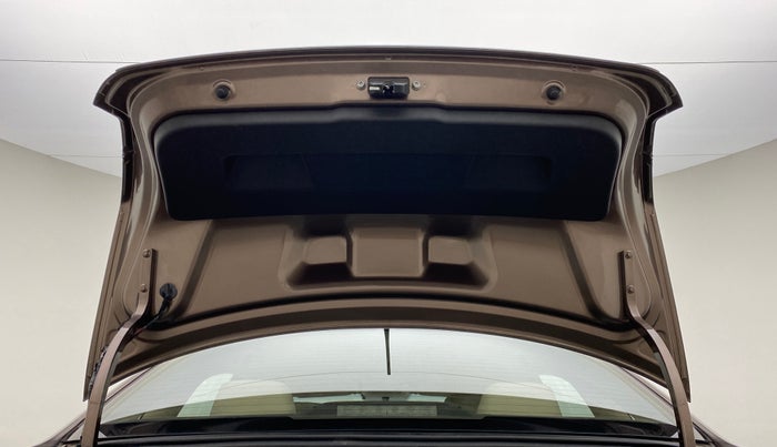 2015 Volkswagen Vento HIGHLINE DIESEL, Diesel, Manual, 85,009 km, Boot Door Open