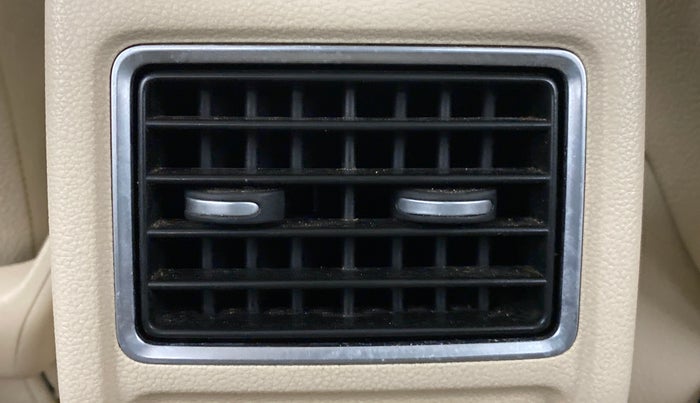 2015 Volkswagen Vento HIGHLINE DIESEL, Diesel, Manual, 85,009 km, Rear AC Vents