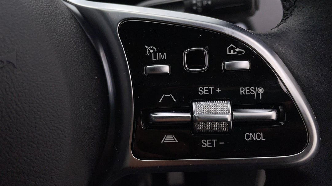 2022 Mercedes-benz GLA 200, Automatic, 24049 km, Cruise Control