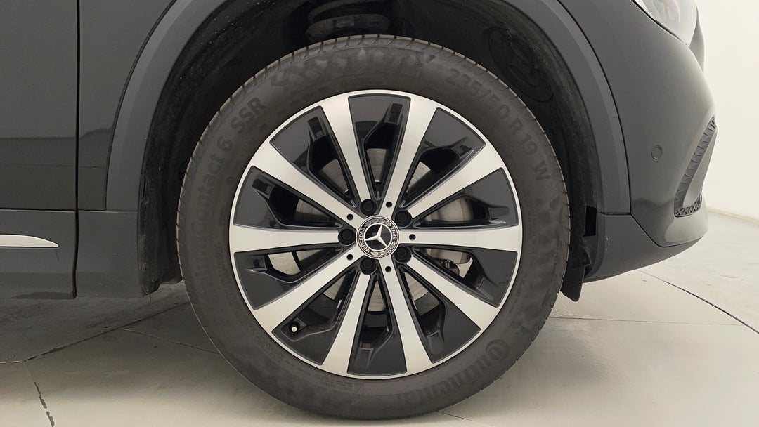 2022 Mercedes-benz GLA 200, Automatic, 24049 km, Right Front Wheel