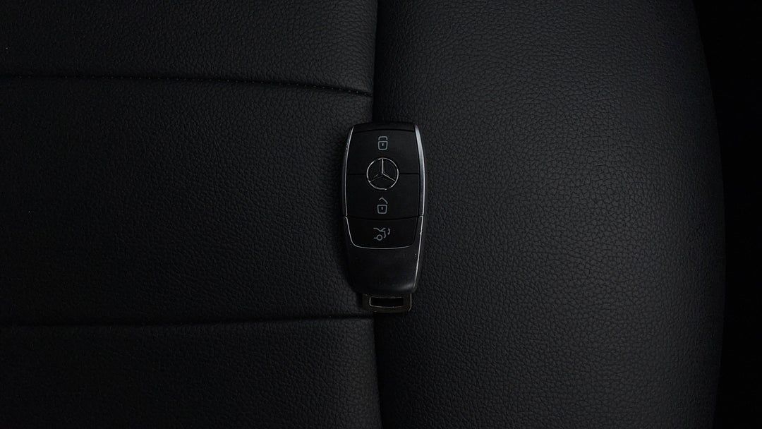 2022 Mercedes-benz GLA 200, Automatic, 24049 km, Key Close-up