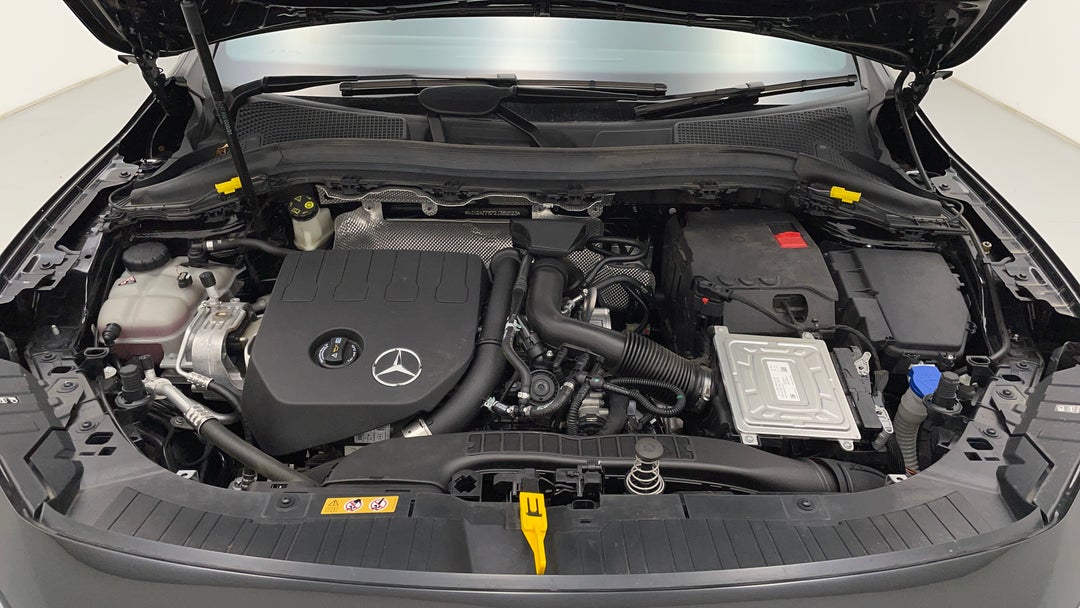 2022 Mercedes-benz GLA 200, Automatic, 24049 km, Open Bonnet (Engine)