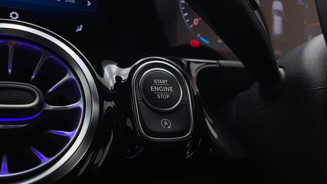 2022 Mercedes-benz GLA 200, Automatic, 24049 km, Keyless / Button Start