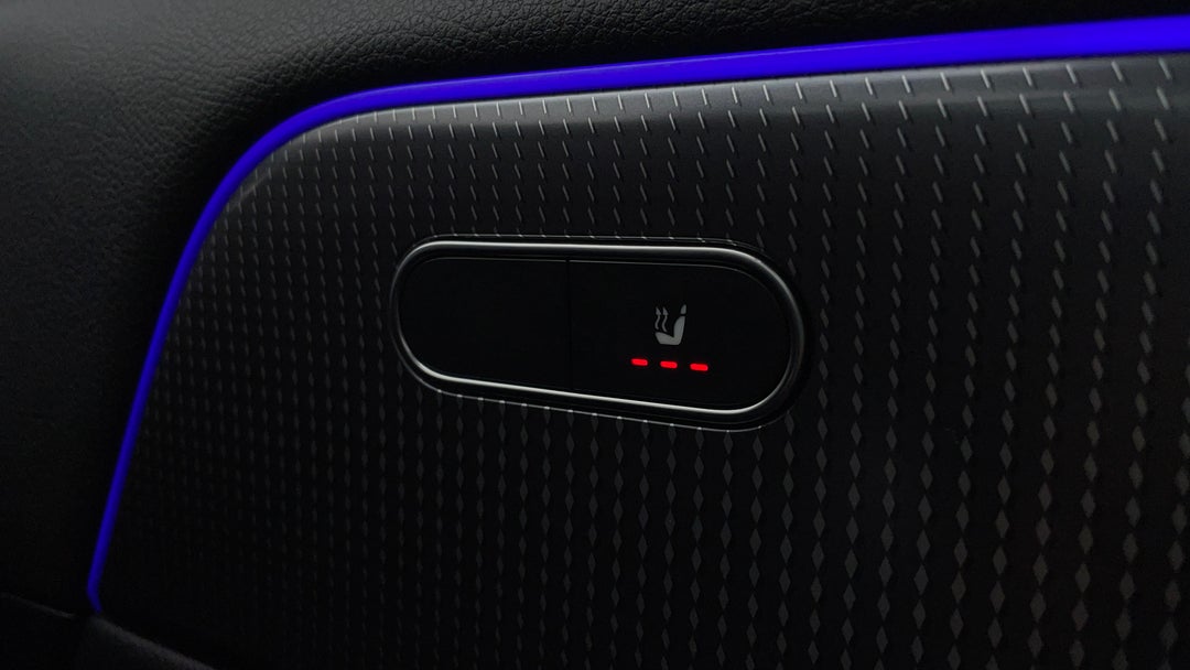 2022 Mercedes-benz GLA 200, Automatic, 24049 km, Ventilated Seats