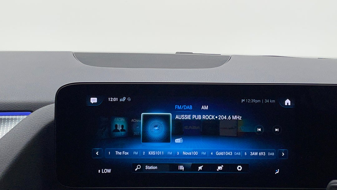 2022 Mercedes-benz GLA 200, Automatic, 24049 km, Infotainment System