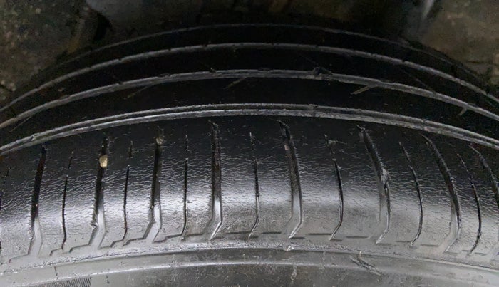 2019 Hyundai VENUE SX(O) CRDi, Diesel, Manual, 35,923 km, Left Rear Tyre Tread