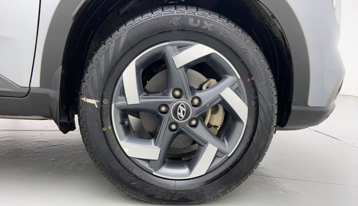2019 Hyundai VENUE SX(O) CRDi, Diesel, Manual, 35,923 km, Right Front Wheel