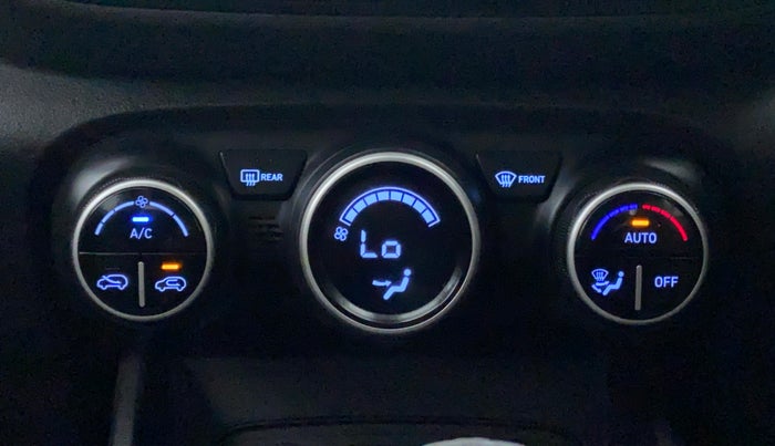 2019 Hyundai VENUE SX(O) CRDi, Diesel, Manual, 35,923 km, Automatic Climate Control