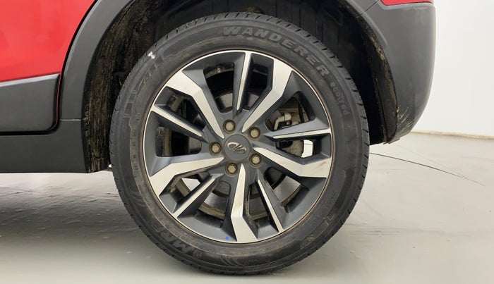 2019 Mahindra XUV300 W8(O) 1.2 PETROL DUAL TONE, Petrol, Manual, 14,483 km, Left Rear Wheel