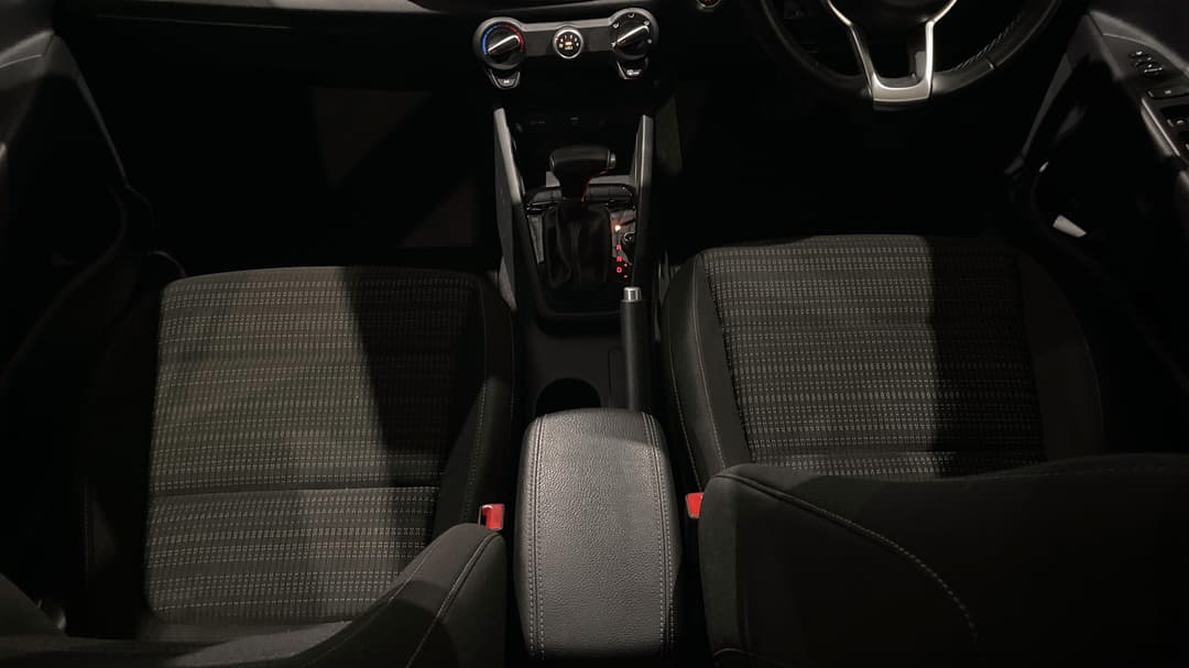 2023 Kia Stonic Sport, Automatic, 36878 km, Center Console