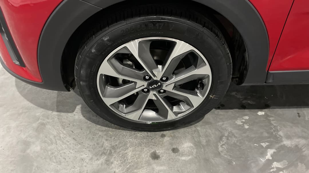 2023 Kia Stonic Sport, Automatic, 36878 km, Left Front Wheel