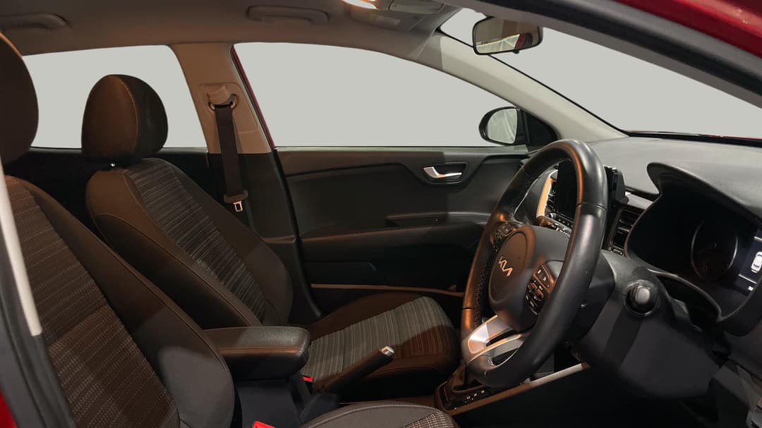 2023 Kia Stonic Sport, Automatic, 36878 km, Right Side Front Door Cabin View