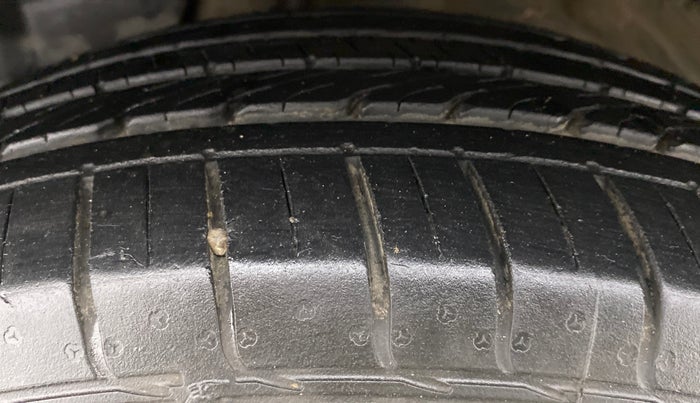 2019 MG HECTOR SMART DIESEL, Diesel, Manual, 49,686 km, Left Front Tyre Tread