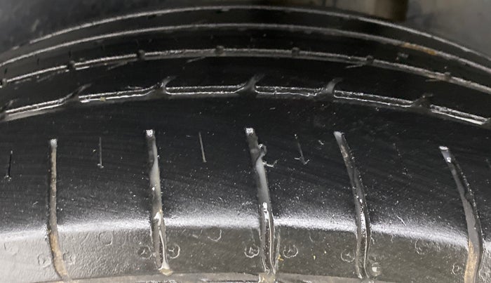 2019 MG HECTOR SMART DIESEL, Diesel, Manual, 49,686 km, Left Rear Tyre Tread