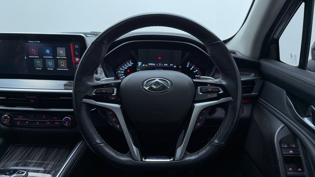 2022 LDV D90 Executive (4wd) D20, Automatic, 105850 km, Steering Wheel Close-up