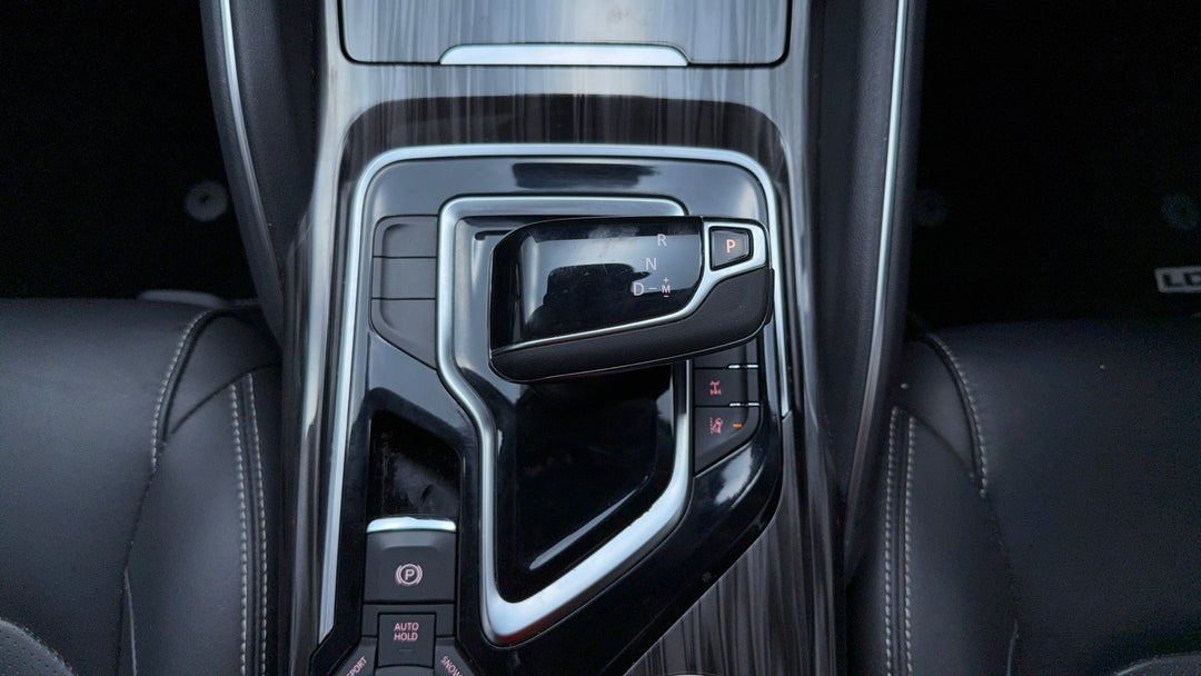 2022 LDV D90 Executive (4wd) D20, Automatic, 105850 km, Gear Lever 