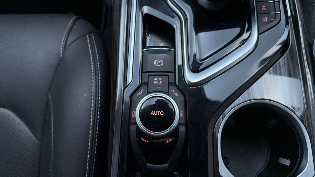 2022 LDV D90 Executive (4wd) D20, Automatic, 105850 km, Handbrake