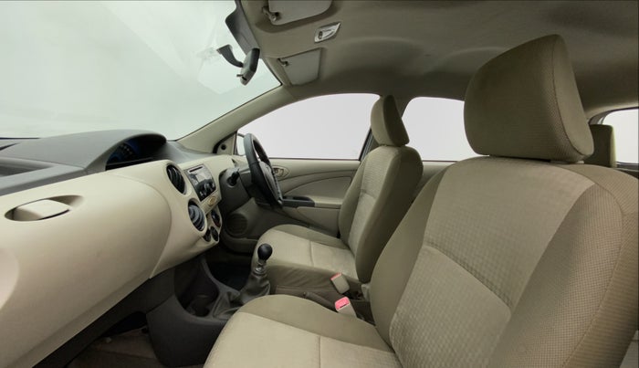 2013 Toyota Etios Liva GD exclusive, Diesel, Manual, 99,267 km, Right Side Front Door Cabin
