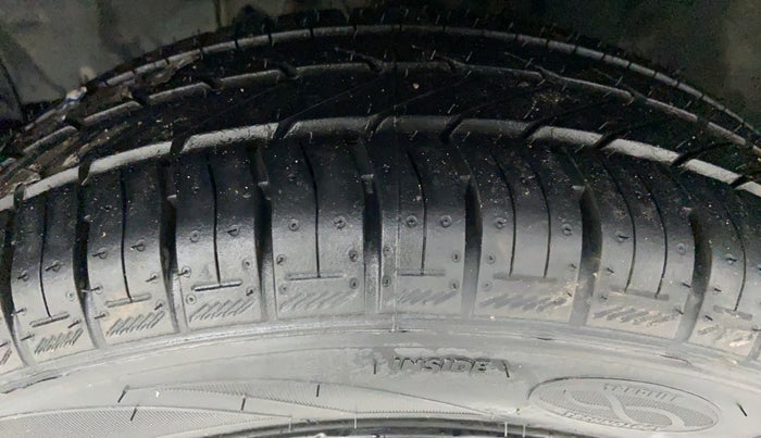 2013 Toyota Etios Liva GD exclusive, Diesel, Manual, 99,267 km, Left Front Tyre Tread