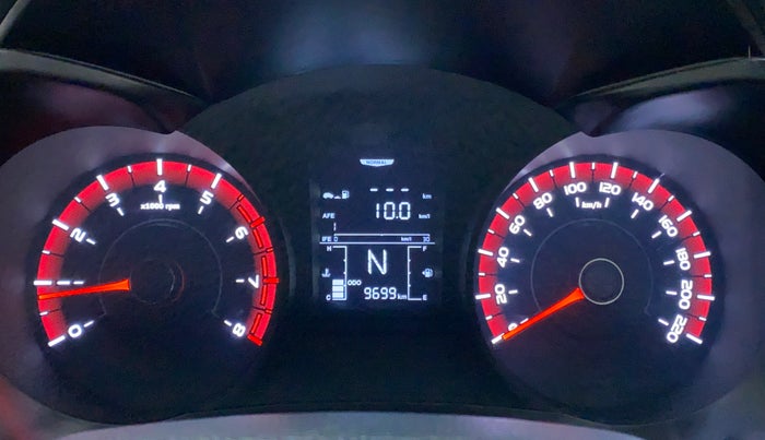 2021 Mahindra XUV300 1.2 W6 MT, Petrol, Manual, 9,814 km, Odometer Image