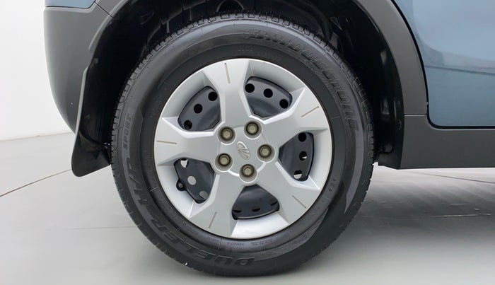 2021 Mahindra XUV300 1.2 W6 MT, Petrol, Manual, 9,814 km, Right Rear Wheel