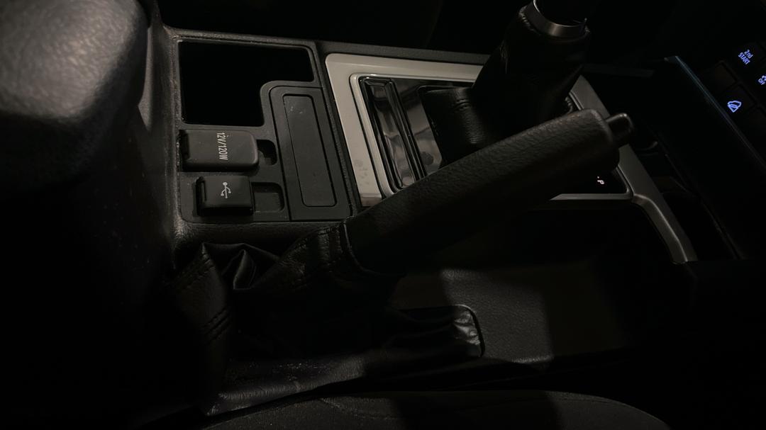 2023 Toyota Landcruiser Prado Gx, Automatic, 51955 km, Handbrake
